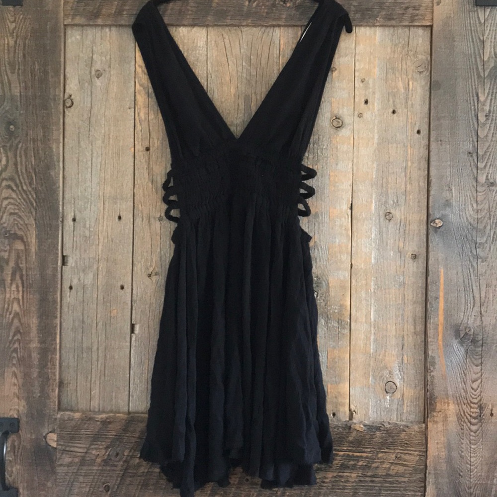 LAST CHANCE 🍭ILLA ILLA deep V neck DRESS 🖤